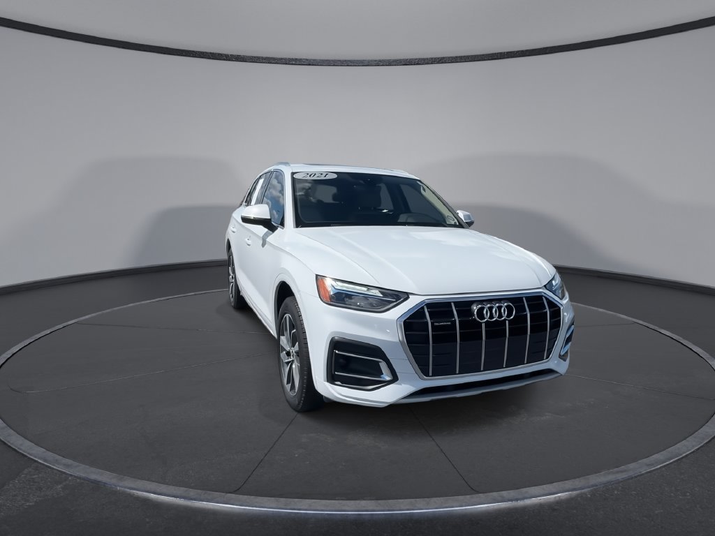 Used 2021 Audi Q5 2.0T Premium w/ Convenience Package AWD/4WD image 3