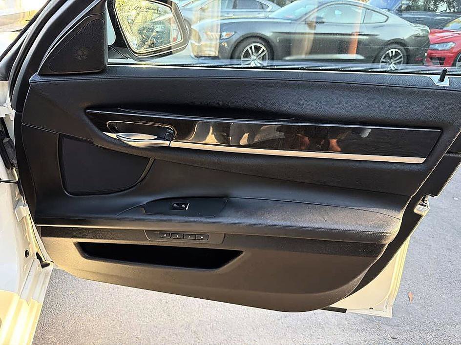 Used 2012 BMW 750Li RWD image 22