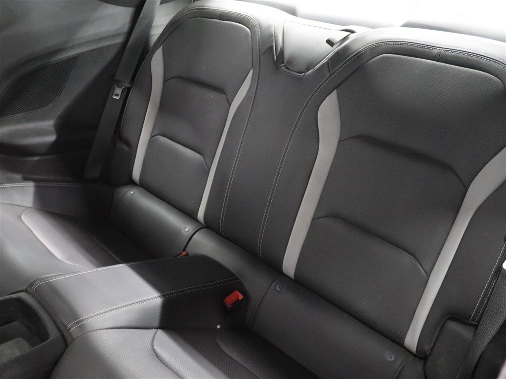 Used 2021 Chevrolet Camaro LT RWD image 10