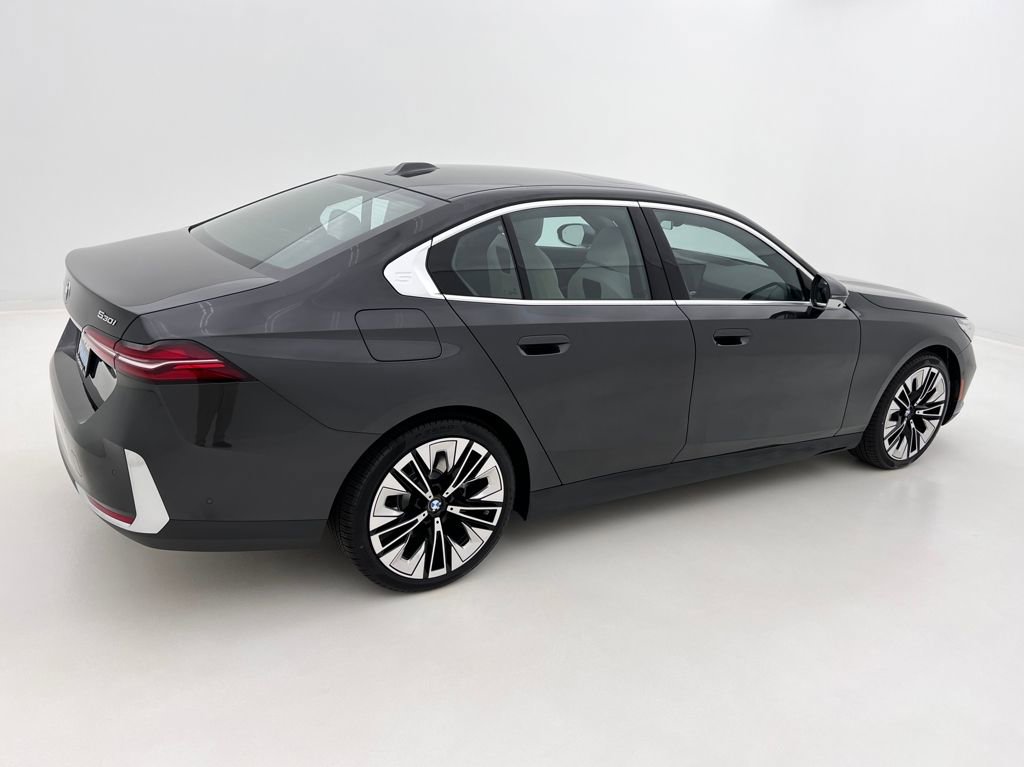New 2026 BMW 530i xDrive w/ Premium Package image 4