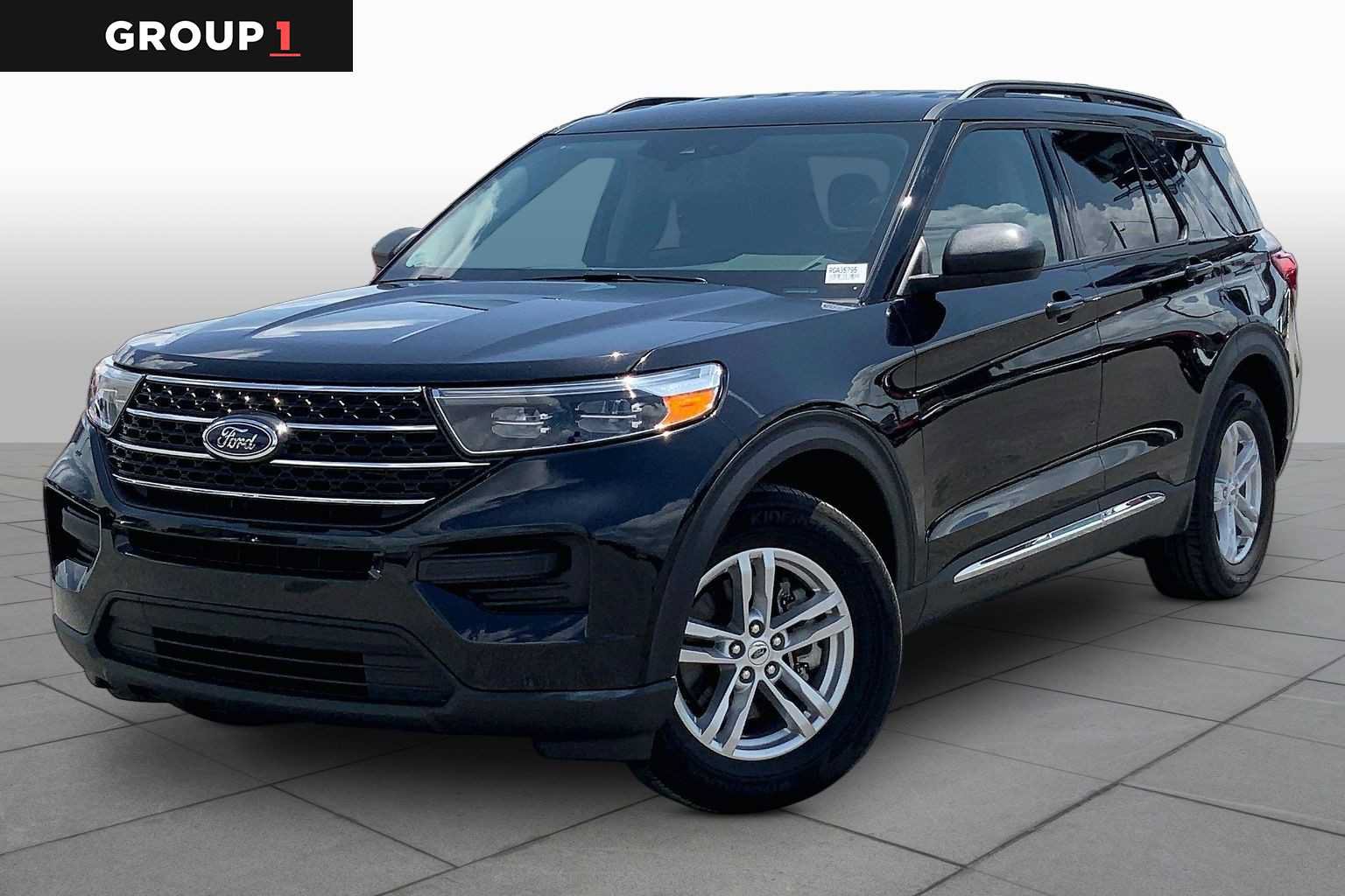 Certified 2024 Ford Explorer XLT RWD image 1