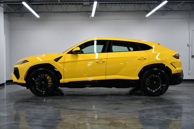 Used 2025 Lamborghini Urus SE AWD/4WD image 5