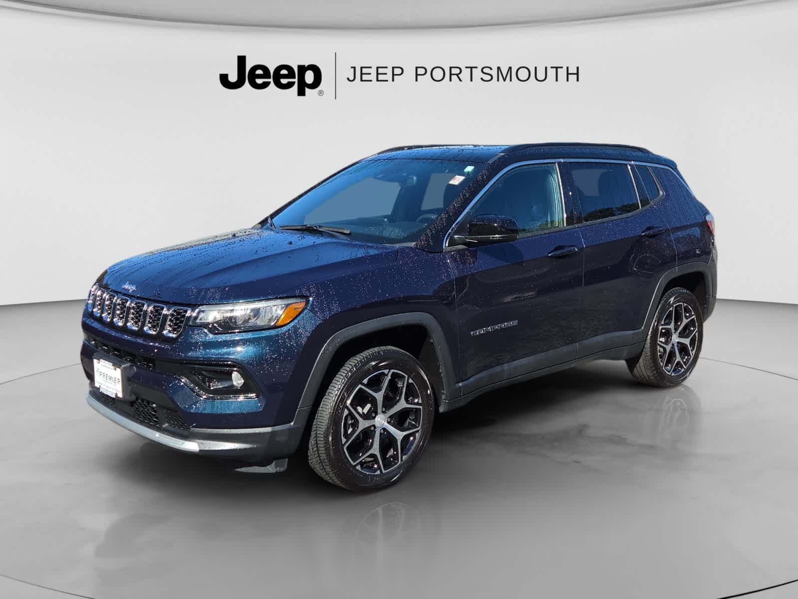 Used 2024 Jeep Compass Limited w/ Sun and Sound Group AWD/4WD image 3