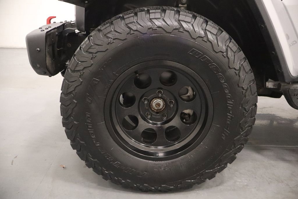 Used 2020 Jeep Gladiator Rubicon w/ Dual Top Group AWD/4WD image 22