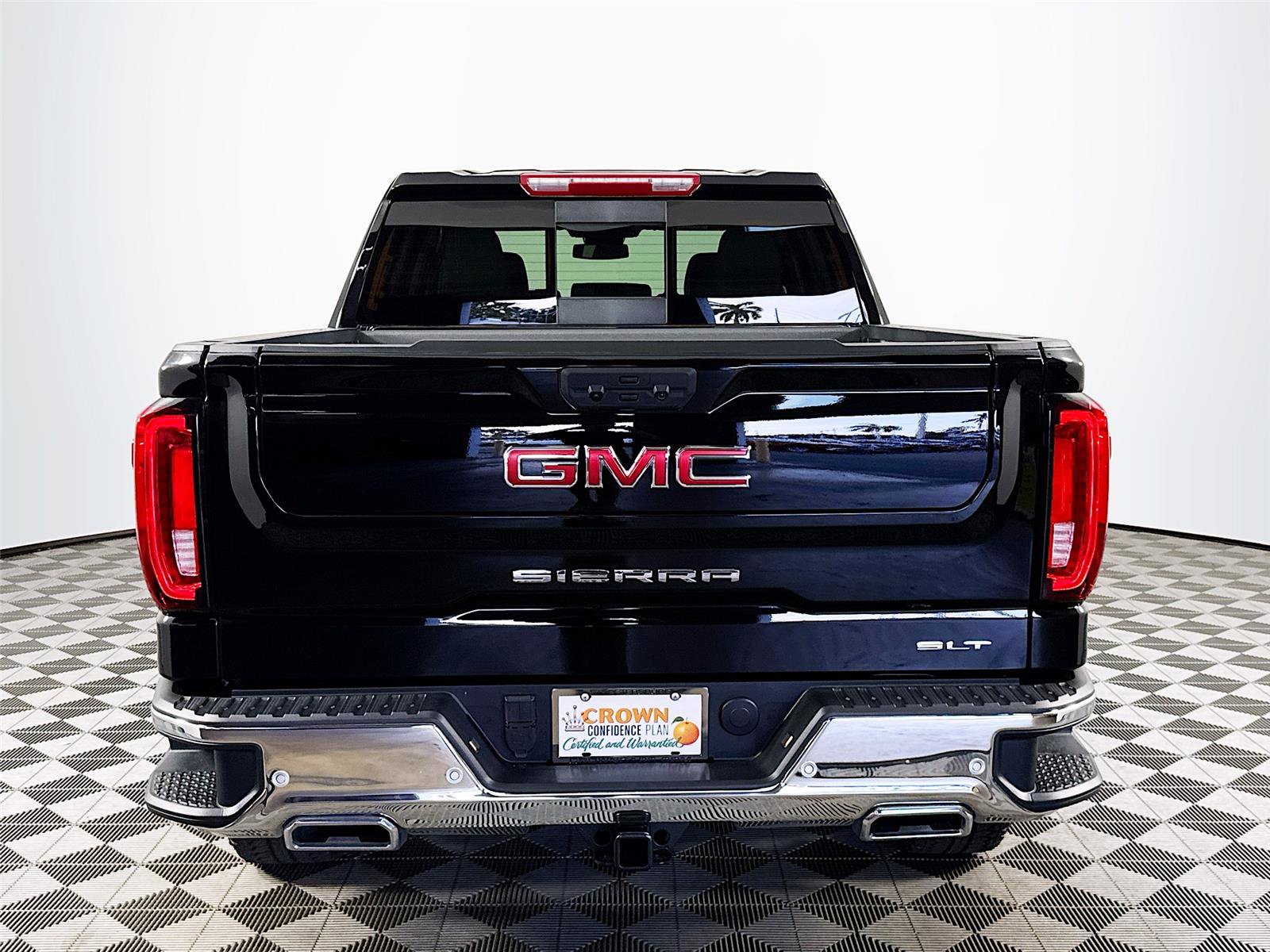 Certified 2025 GMC Sierra 1500 SLT w/ SLT Premium Plus Package AWD/4WD image 6