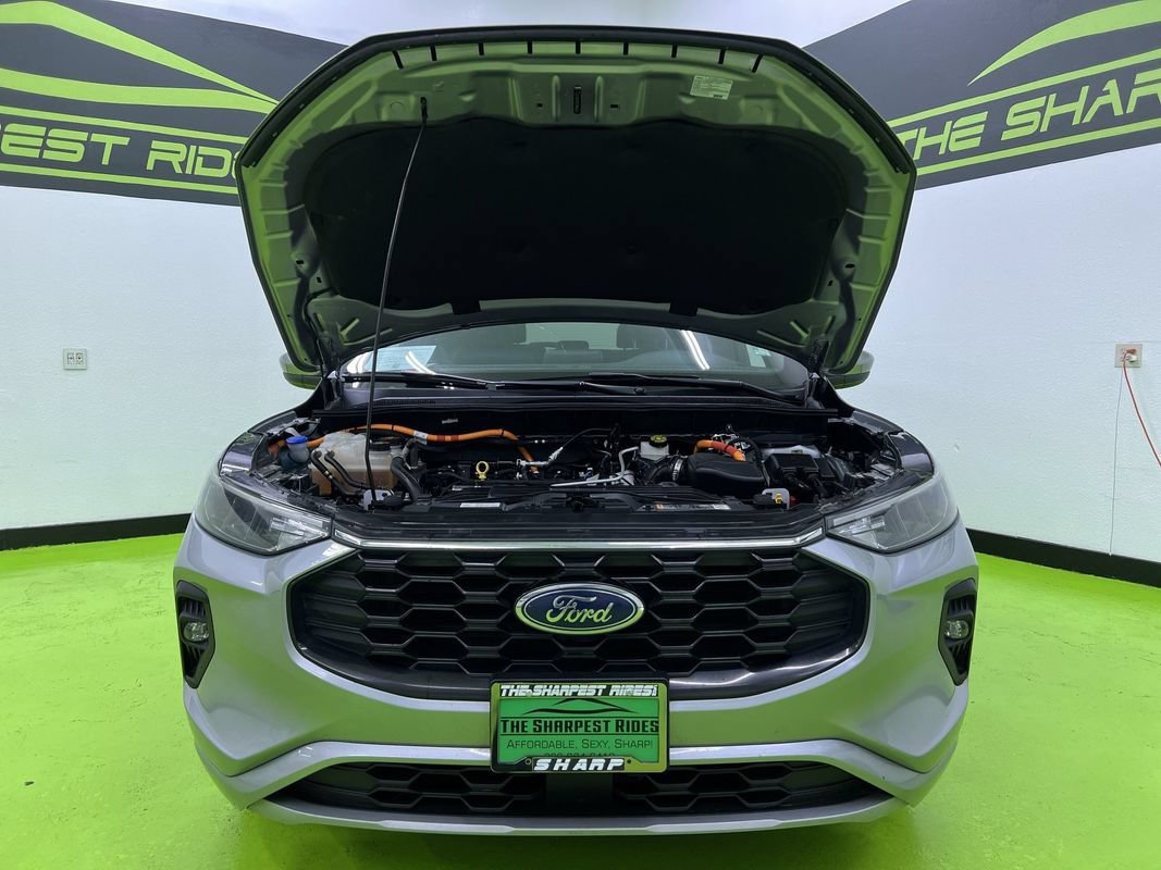 Used 2023 Ford Escape ST-Line Select AWD/4WD image 4