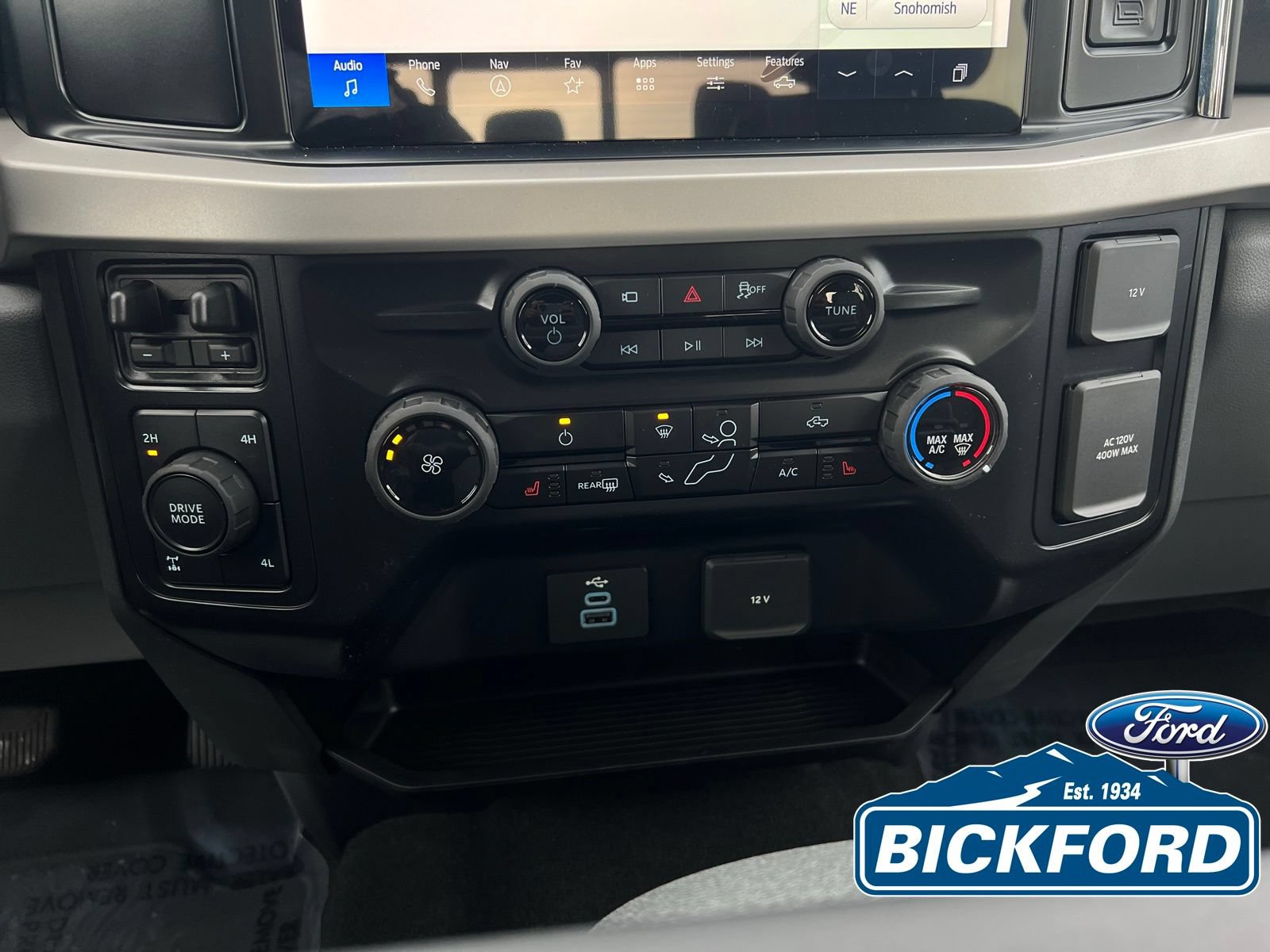 New 2026 Ford F250 XLT w/ XLT Premium Package AWD/4WD image 14