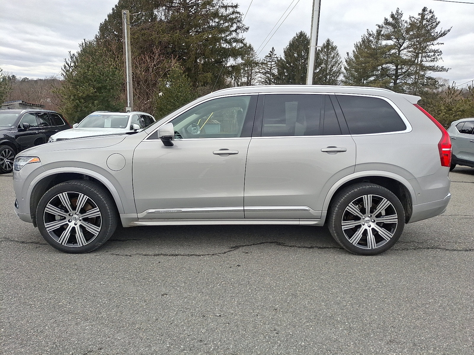 Certified 2023 Volvo XC90 T8 Plus w/ Protection Package Premier image 4