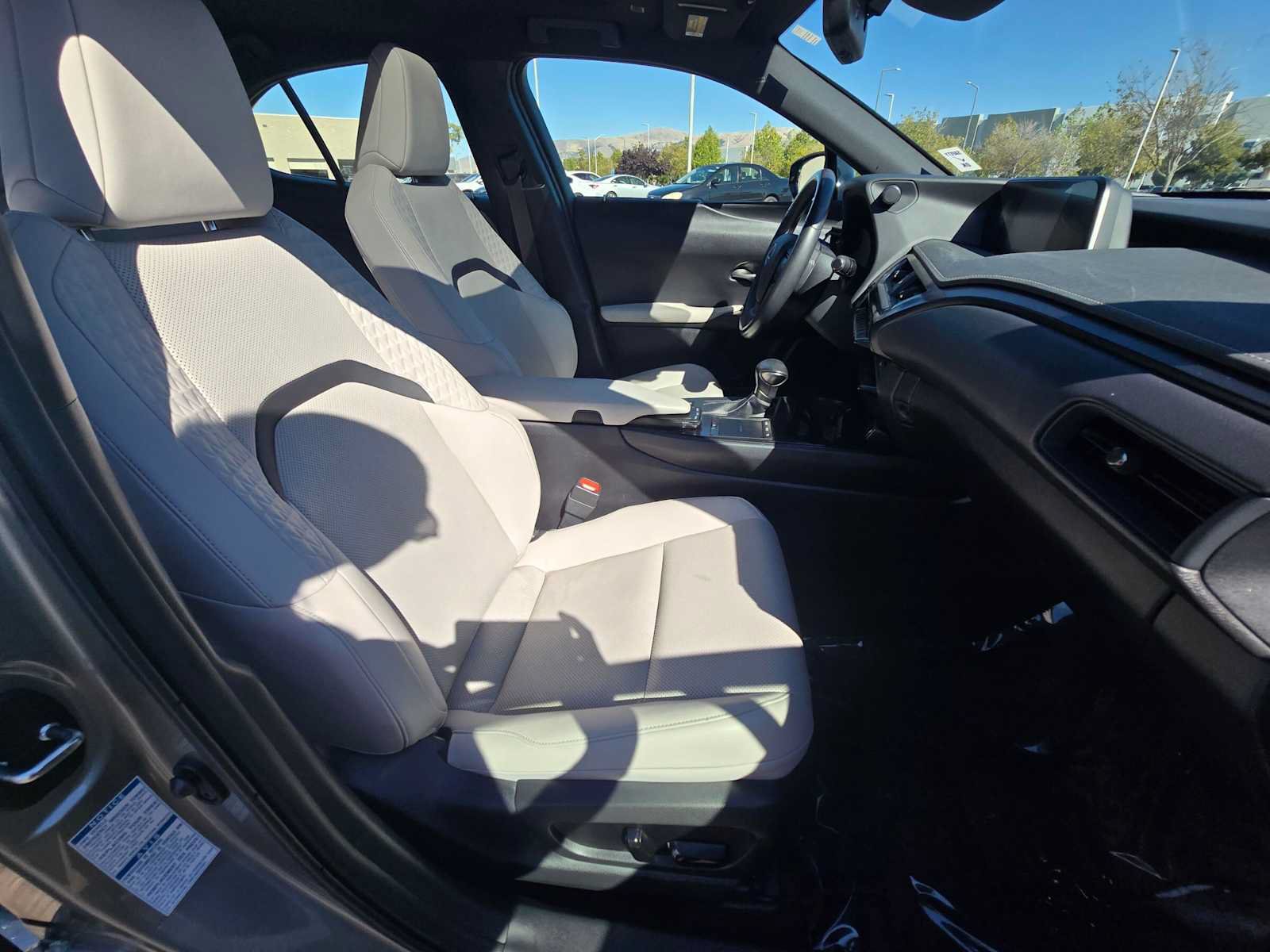Used 2020 Lexus UX 250h w/ Premium Package AWD/4WD image 10