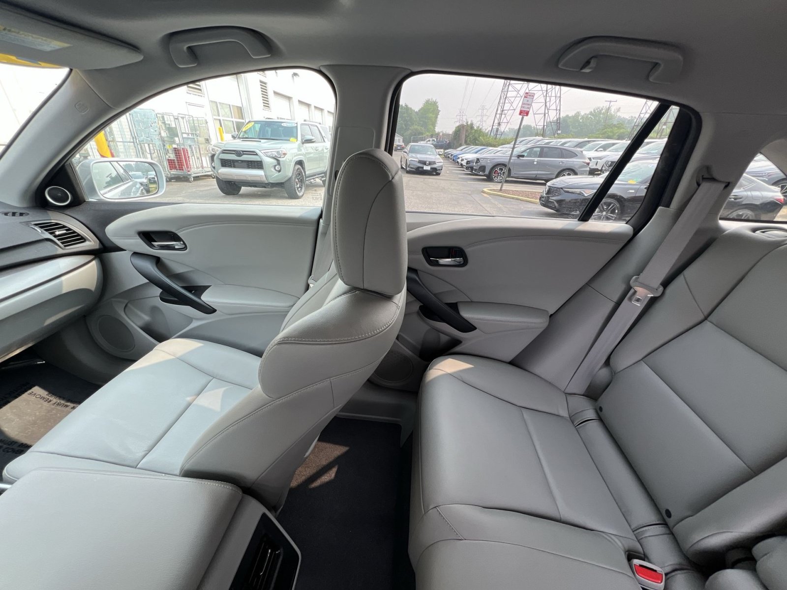 Used 2017 Acura RDX FWD image 3