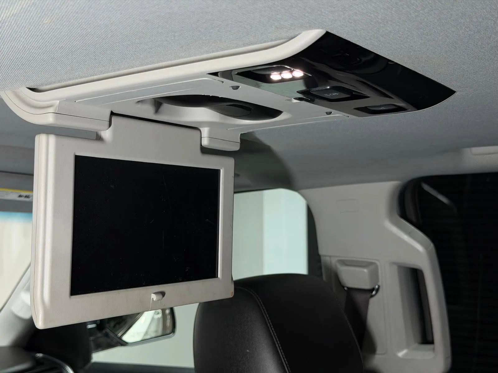 Used 2016 Chevrolet Tahoe LTZ RWD image 23
