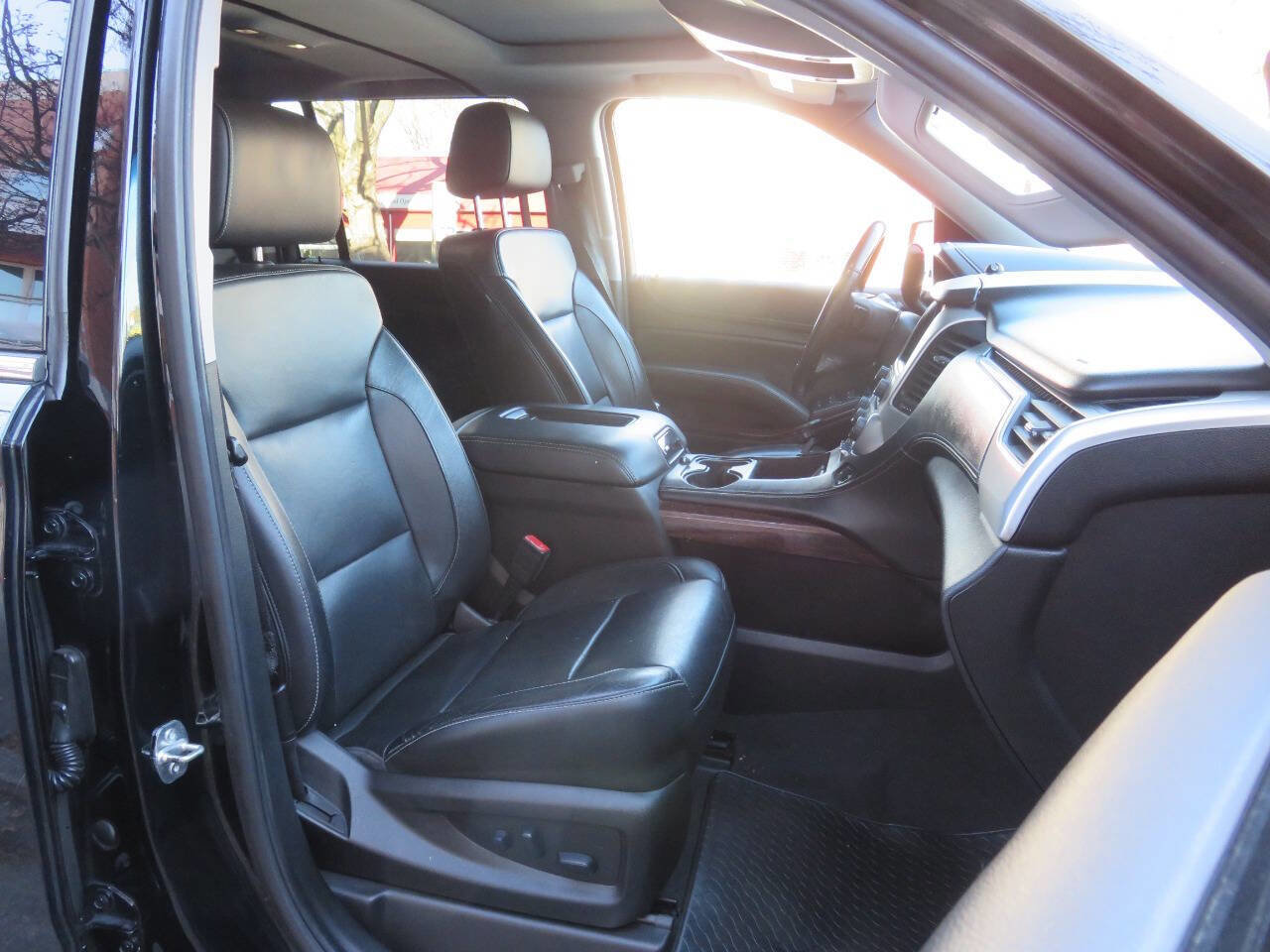 Used 2019 GMC Yukon XL SLT image 11