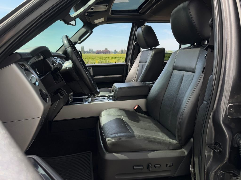Used 2014 Ford Expedition Limited w/ Equipment Group 301A AWD/4WD image 9