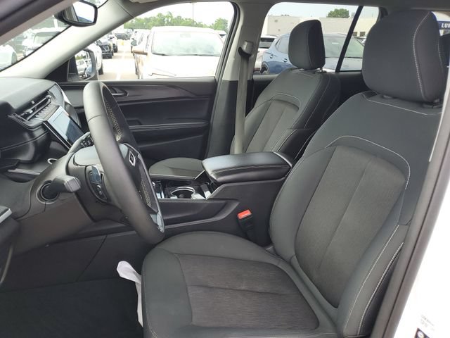 Used 2023 Jeep Grand Cherokee Laredo AWD/4WD image 5