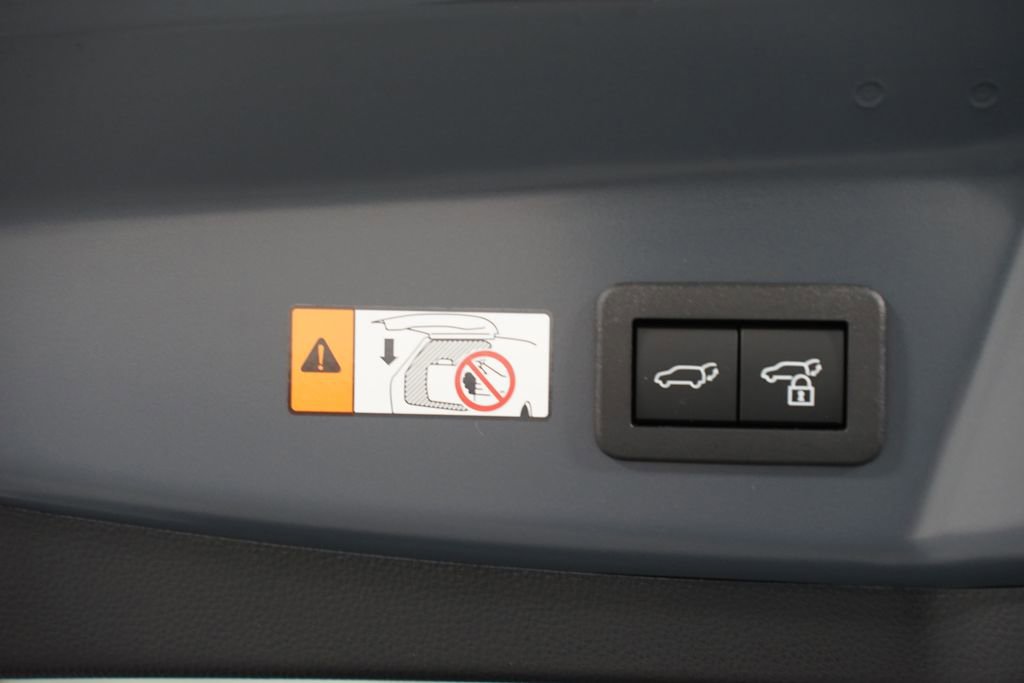 New 2026 Toyota Prius Plug-In Hybrid w/ Limited Premium Package FWD image 36