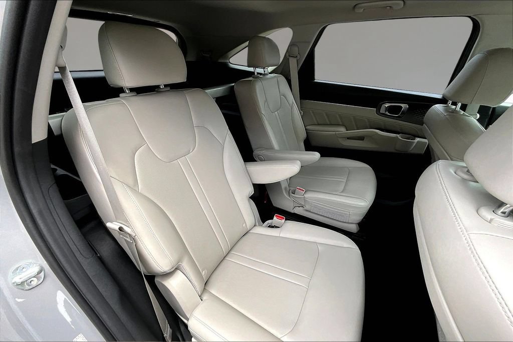Certified 2023 Kia Sorento SX AWD/4WD image 24