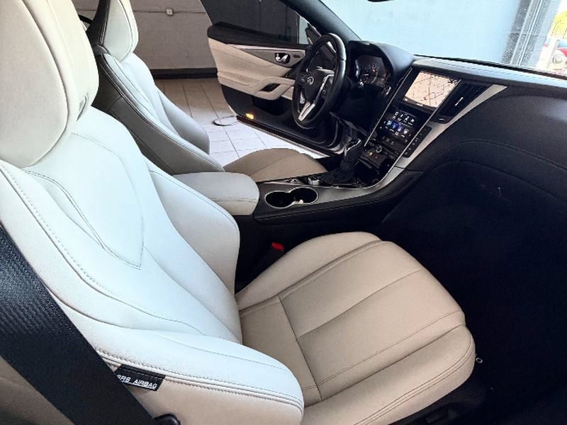 Used 2019 INFINITI Q60 3.0t Luxe w/ Essential Package AWD/4WD image 15