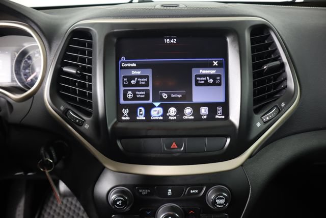Used 2014 Jeep Cherokee Latitude w/ Cold Weather Group AWD/4WD image 42