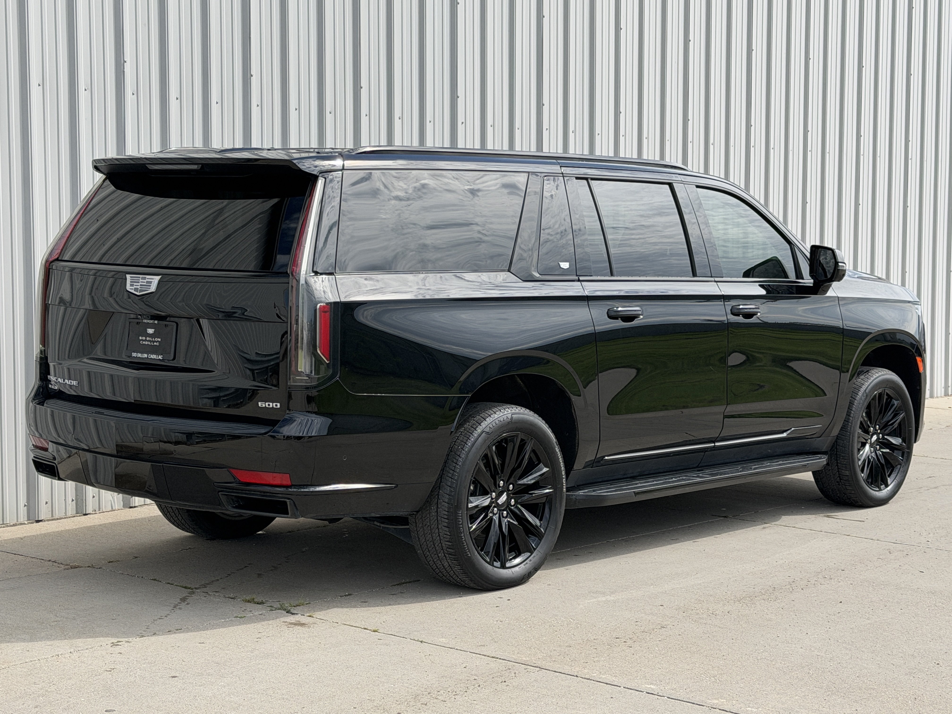 Certified 2024 Cadillac Escalade ESV Sport w/ Touring Package AWD/4WD image 4