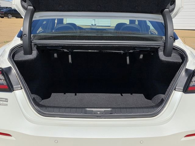 Used 2023 Nissan Maxima SR w/ Sport Mat Group image 30