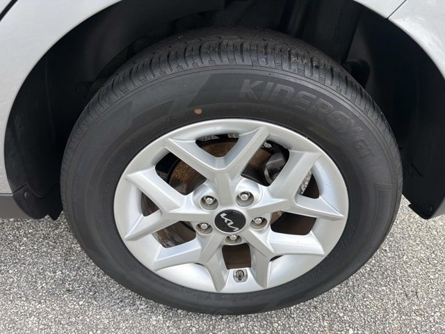 Used 2025 Kia Soul LX w/ LX Technology Package FWD image 29