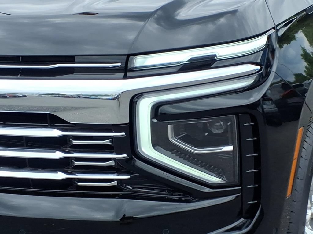 New 2026 Chevrolet Suburban Premier AWD/4WD image 7