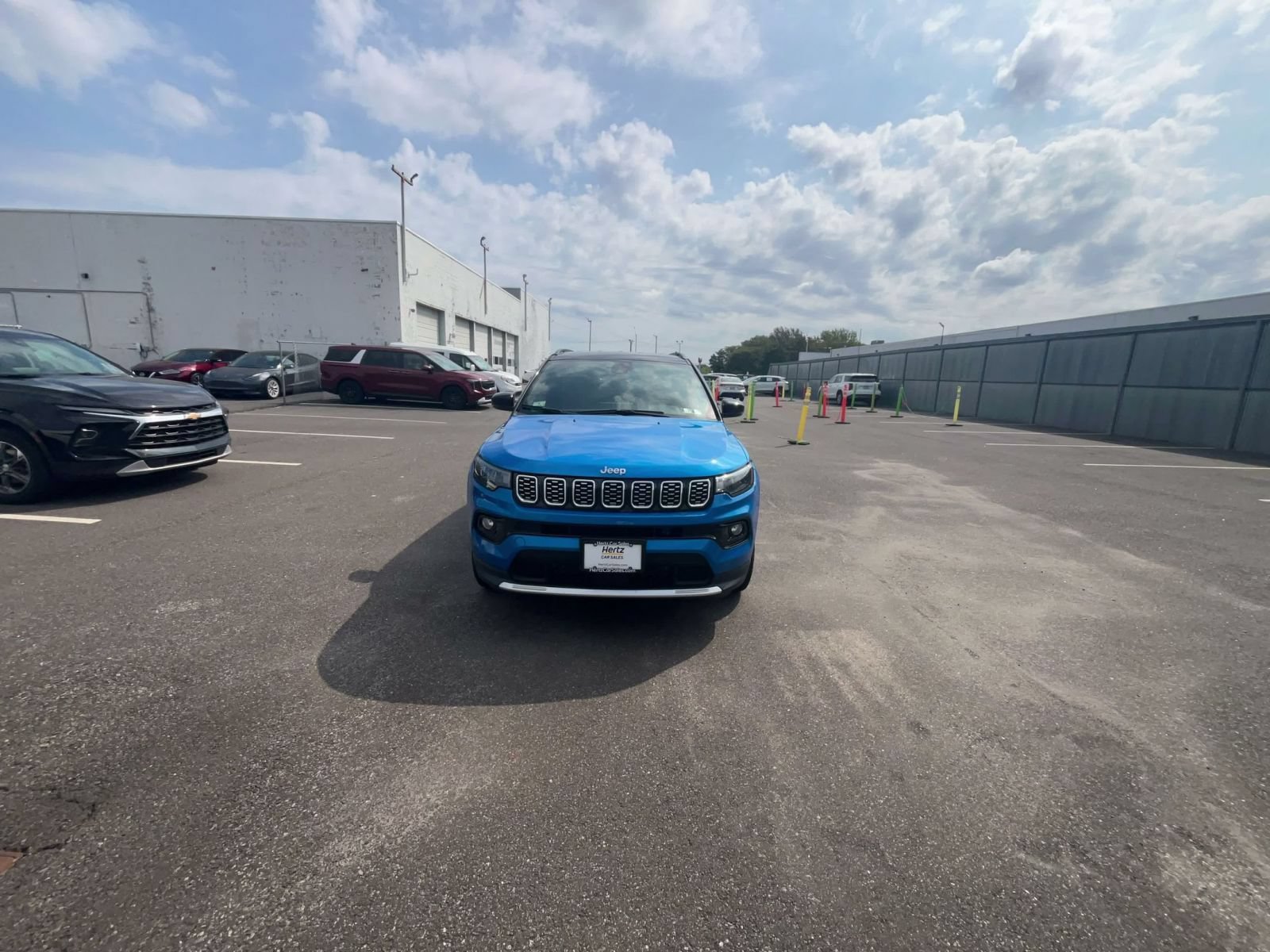 Used 2025 Jeep Compass Limited AWD/4WD image 4