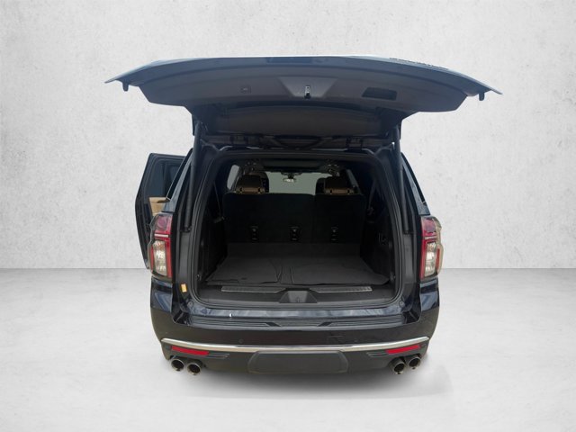 Used 2021 Chevrolet Suburban Premier AWD/4WD image 4
