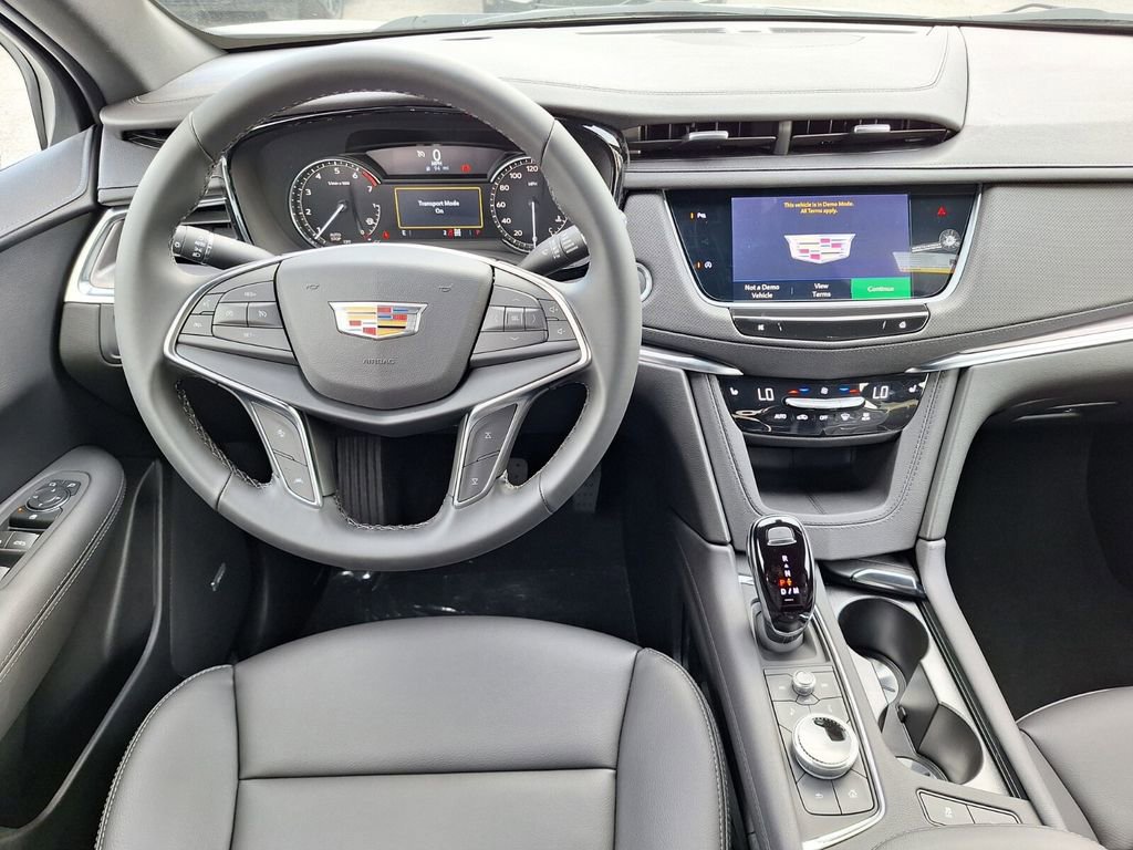 New 2026 Cadillac XT5 Luxury w/ LPO, Floor Liner Package AWD/4WD image 9