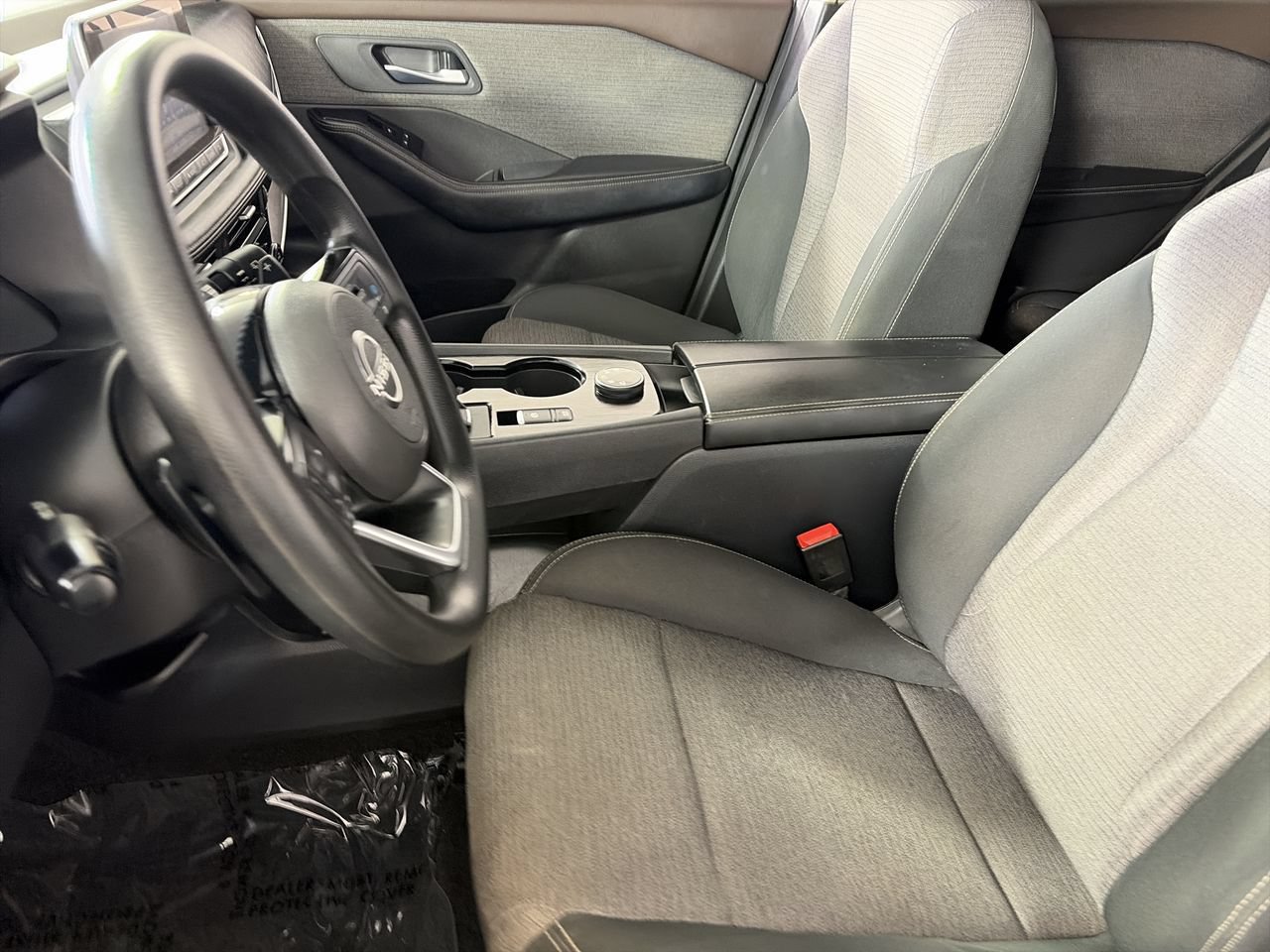 Used 2022 Nissan Rogue SV AWD/4WD image 18