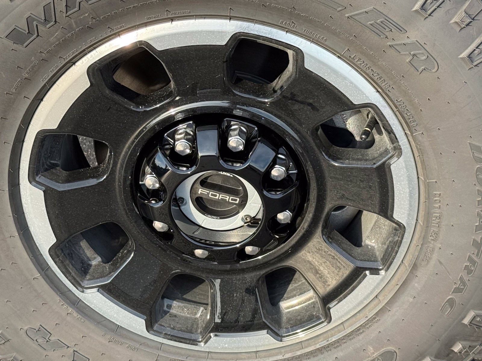 New 2027 Ford F350 Lariat w/ Tremor Off-Road Package AWD/4WD image 13