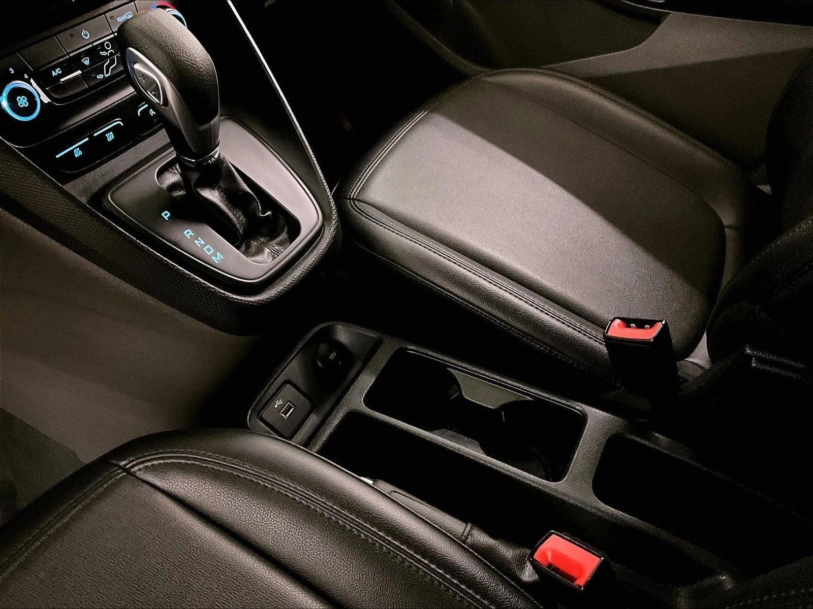 Used 2022 Ford Transit Connect XL image 16