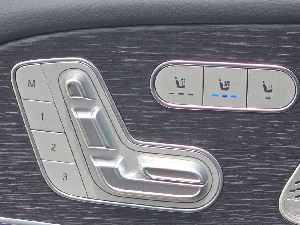 New 2026 Mercedes-Benz GLS 450 4MATIC image 6