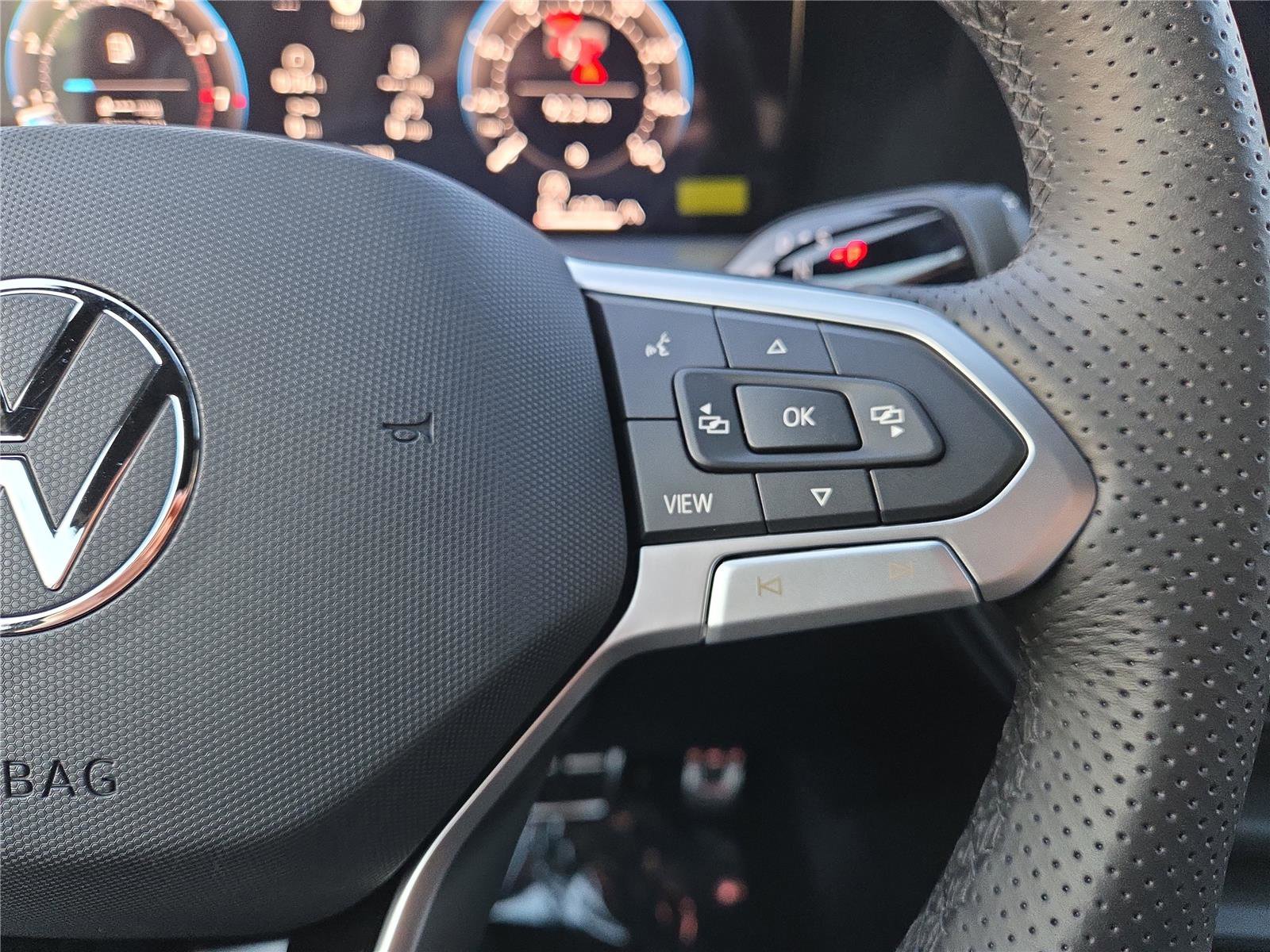 New 2026 Volkswagen Tiguan SE R-Line image 16