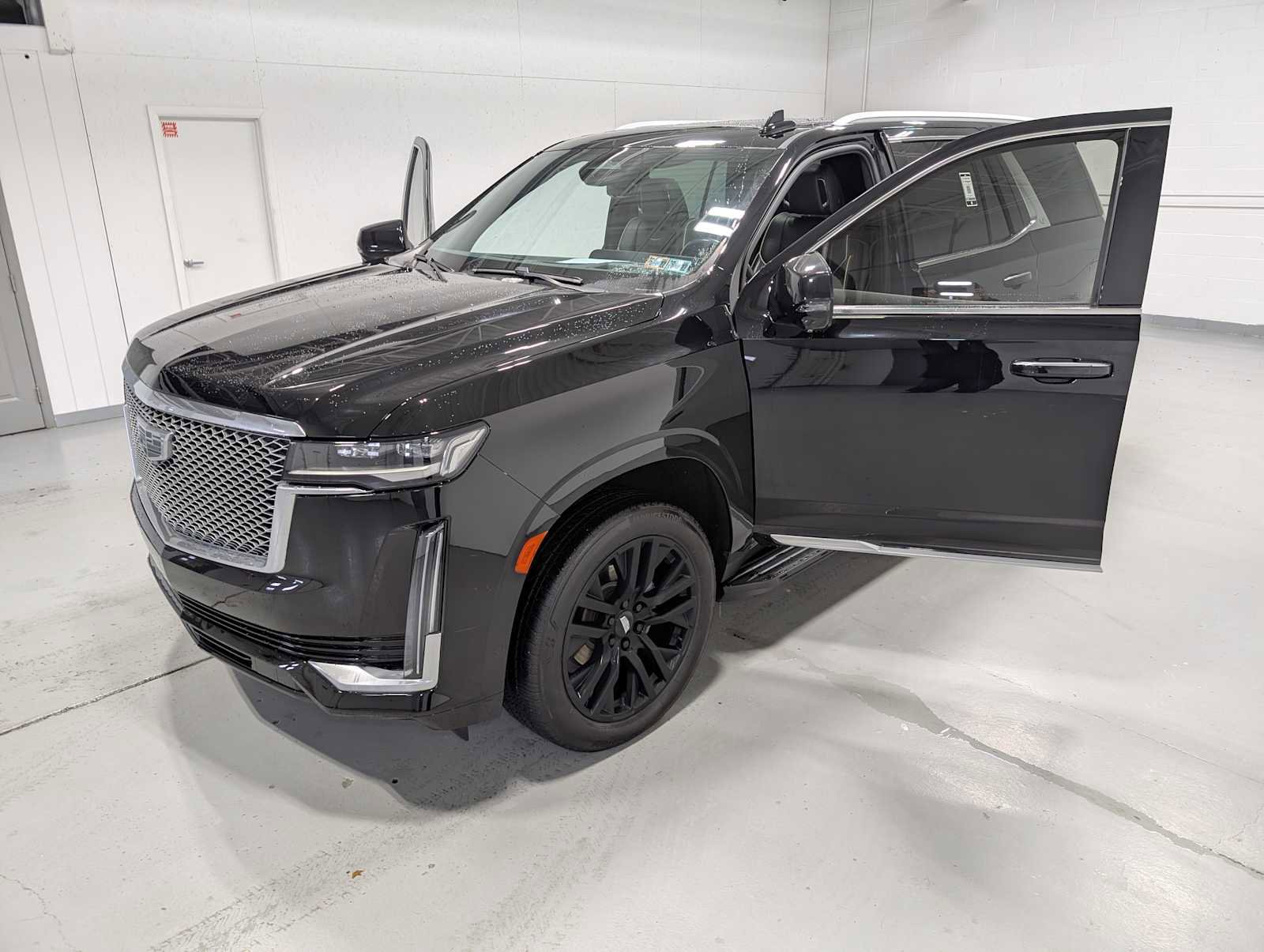 Certified 2021 Cadillac Escalade Premium Luxury image 15