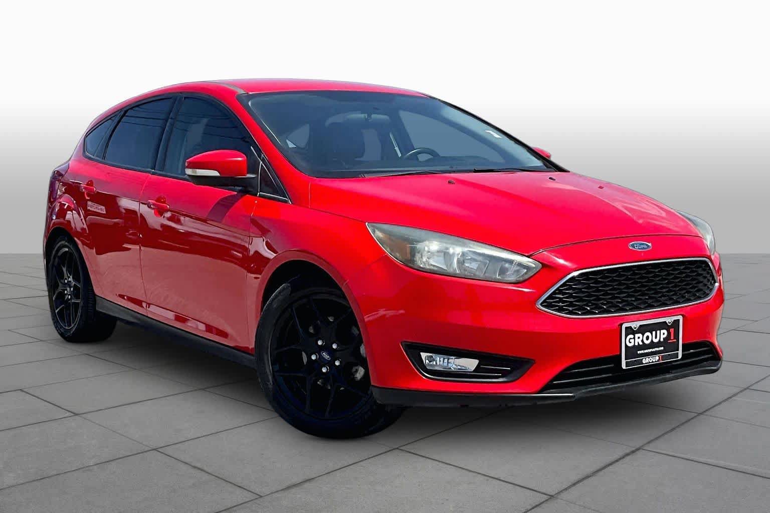 Used 2016 Ford Focus SE w/ Equipment Group 201A FWD image 3