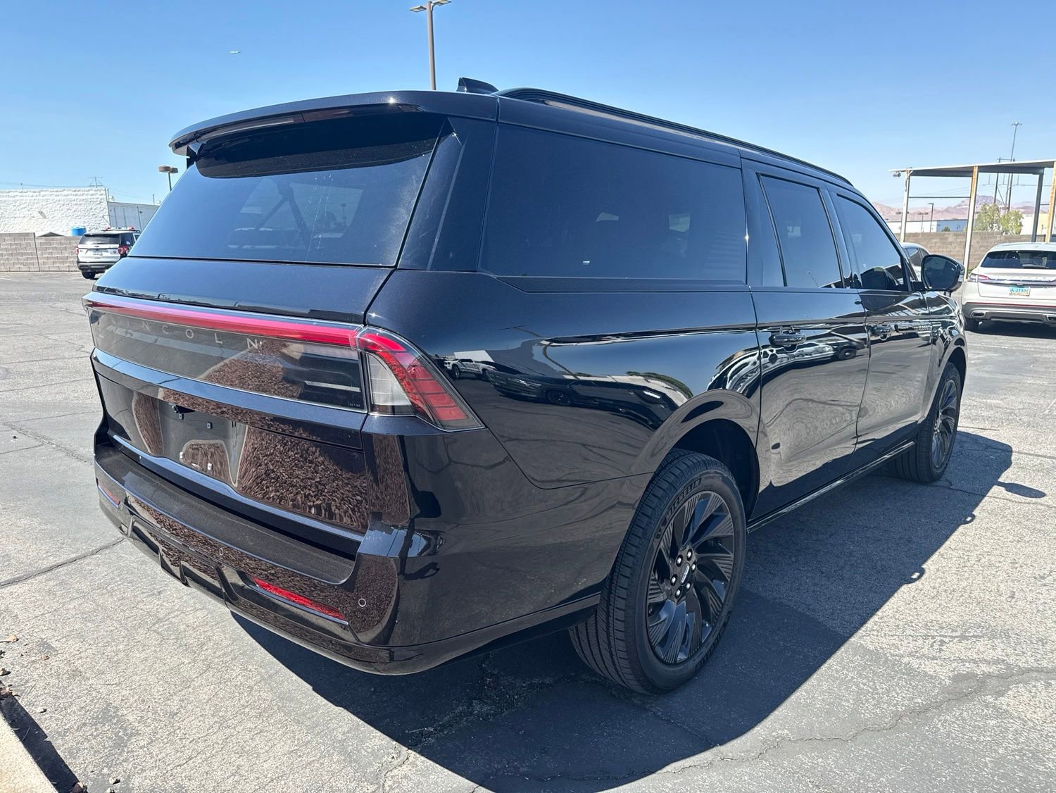 Used 2026 Lincoln Navigator L Reserve w/ Jet Appearance Package AWD/4WD image 5