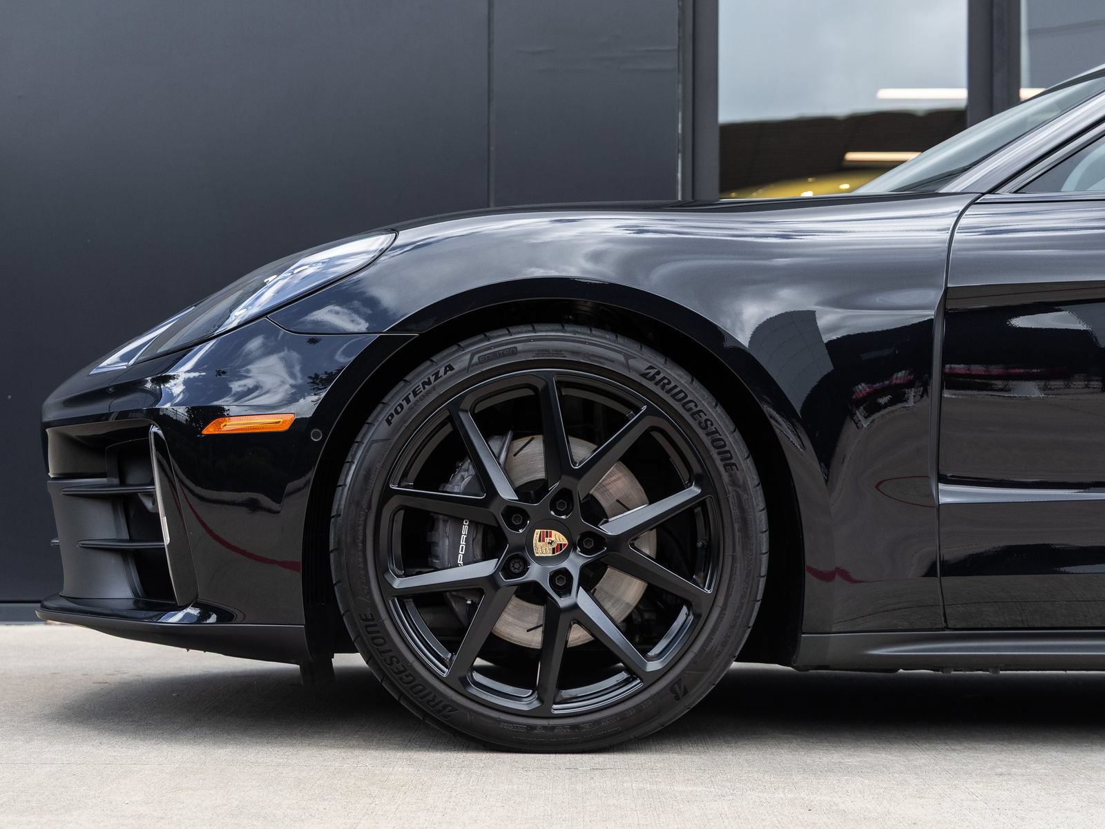 Certified 2025 Porsche Panamera image 14