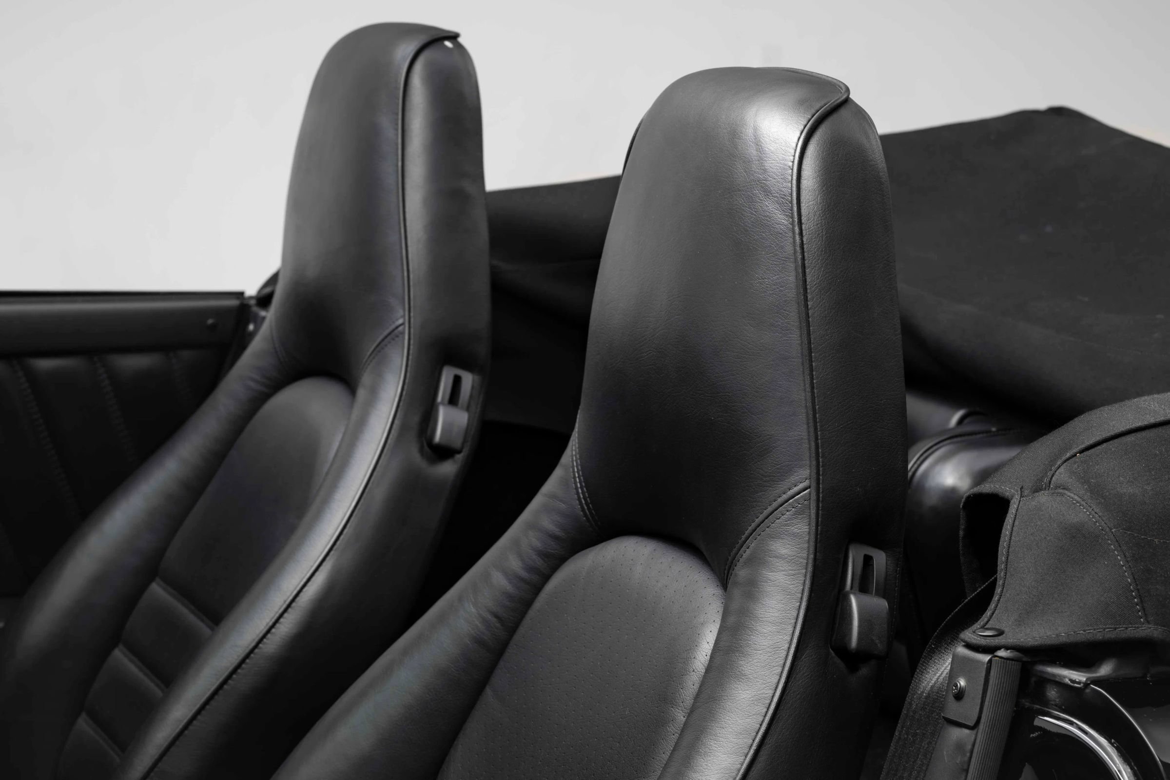 Used 1987 Porsche 911 Carrera RWD image 22