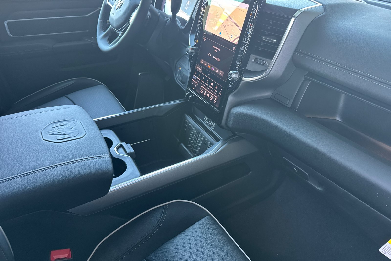 New 2027 RAM 3500 Laramie AWD/4WD image 14