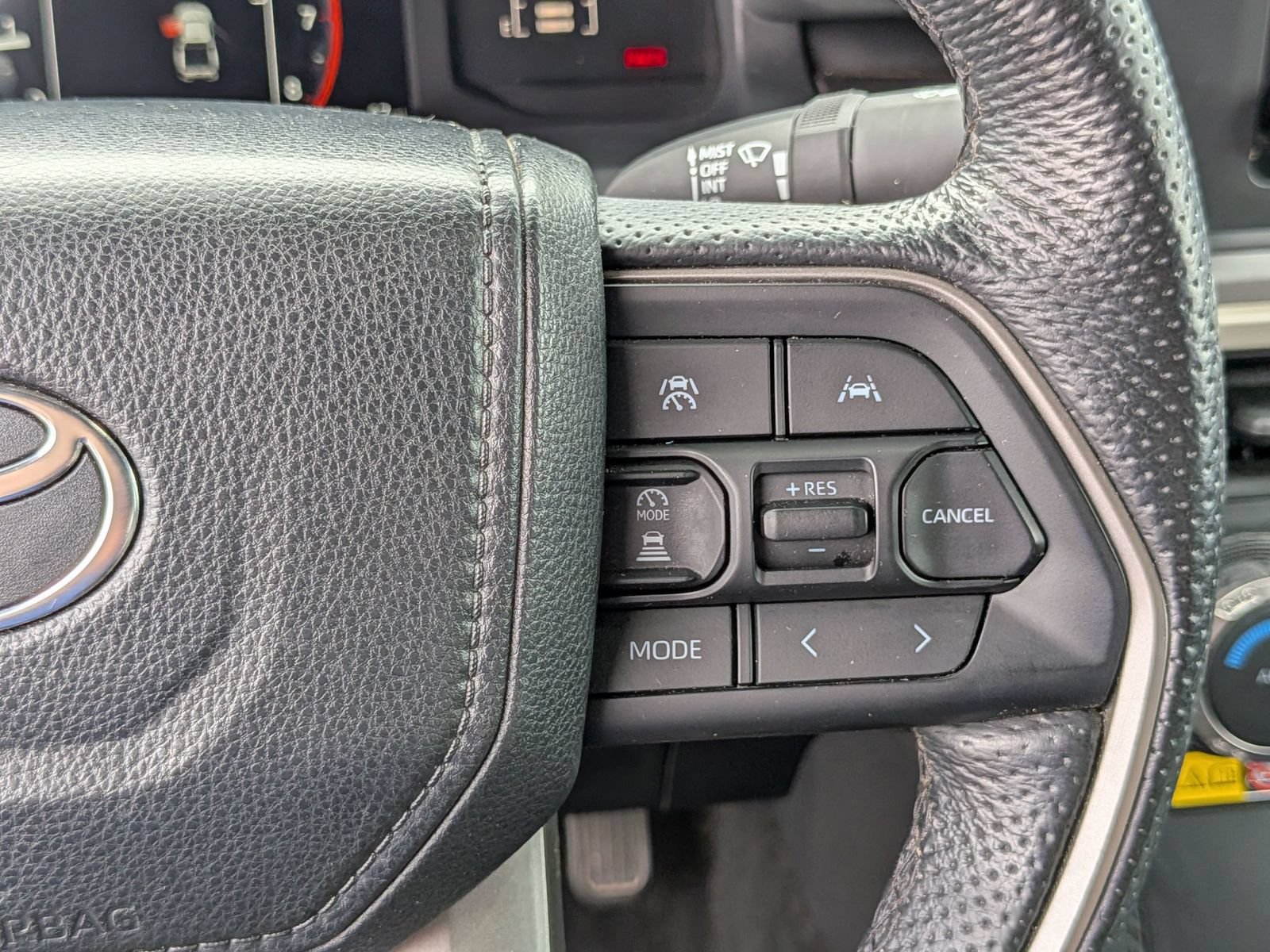 Used 2024 Toyota Tacoma SR5 AWD/4WD image 19