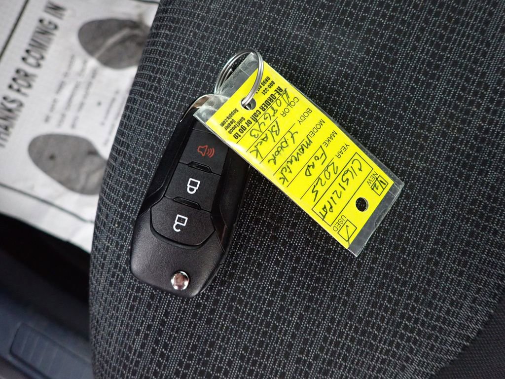 Used 2025 Ford Maverick XL FWD image 43