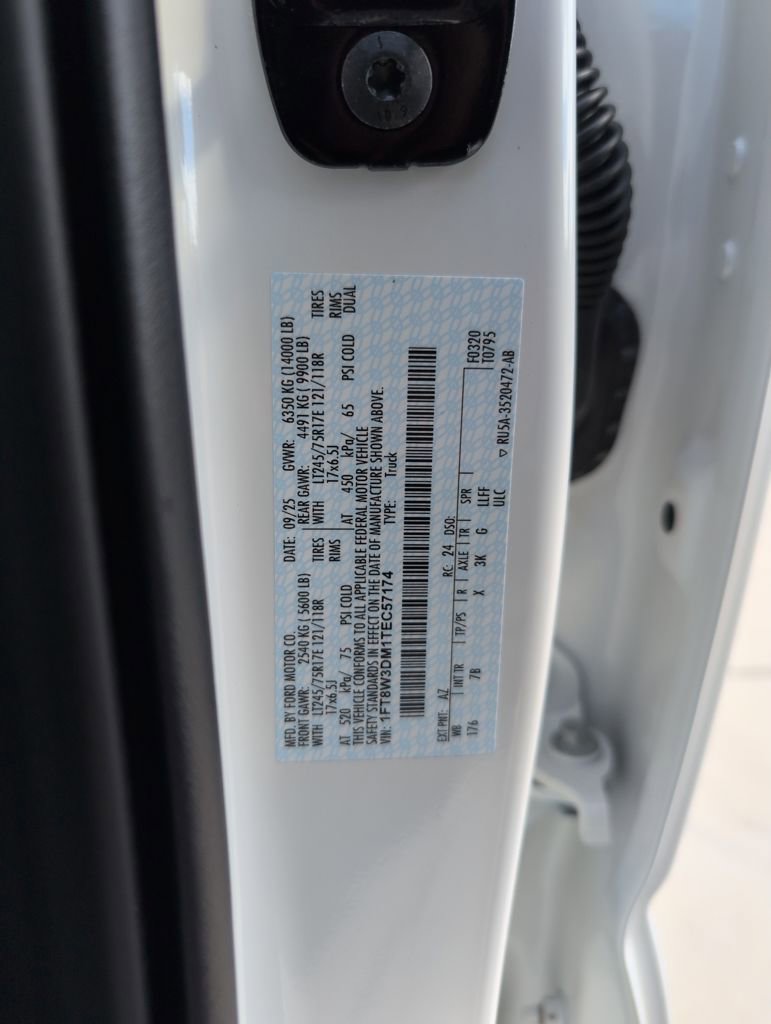 New 2026 Ford F350 Platinum w/ FX4 Off-Road Package image 36