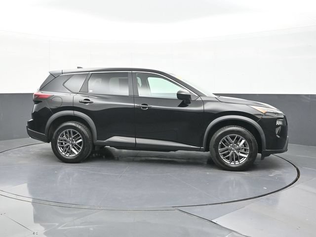 Used 2024 Nissan Rogue S AWD/4WD image 17