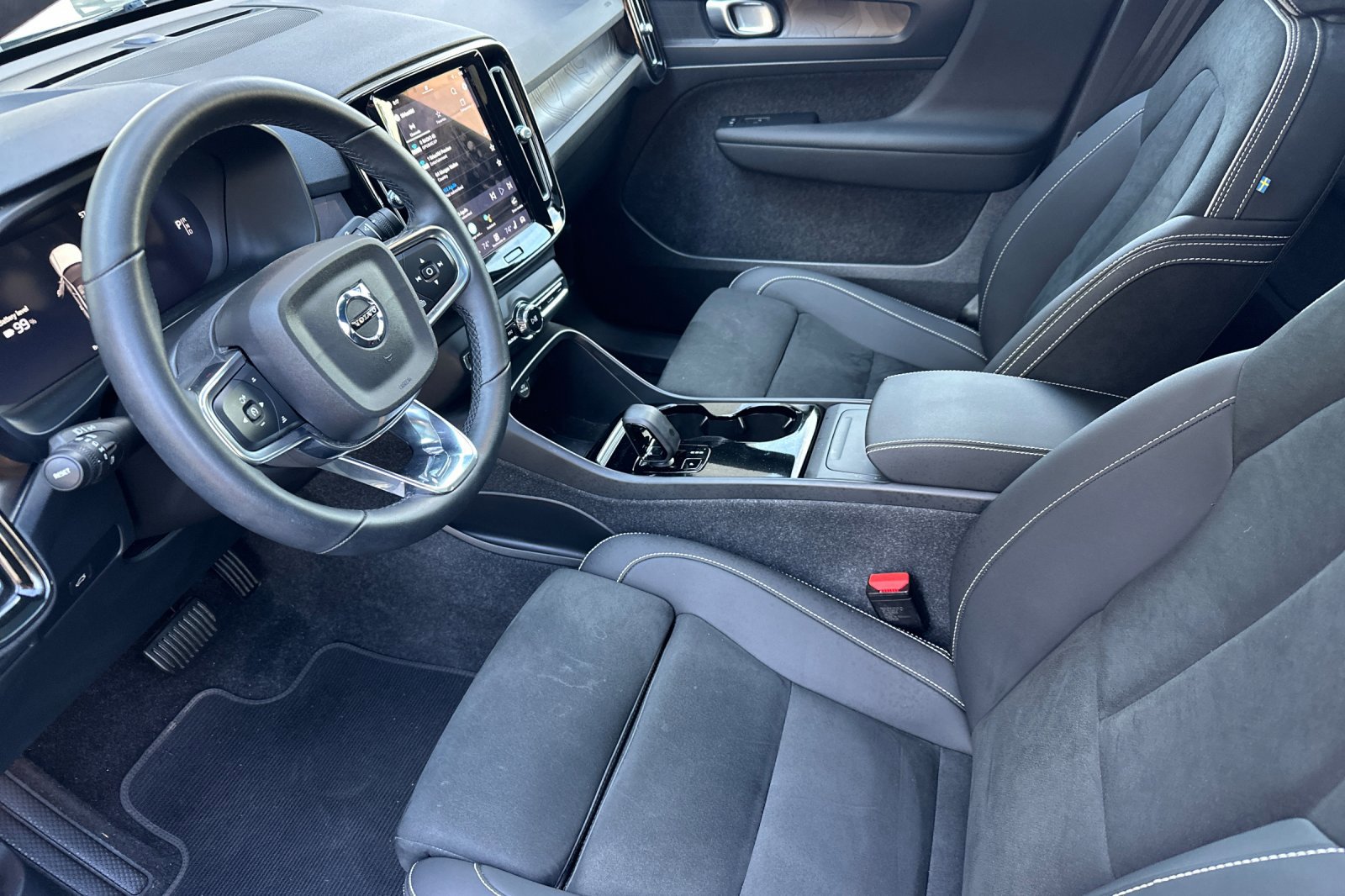 Certified 2023 Volvo C40 P8 Recharge Plus AWD/4WD image 11