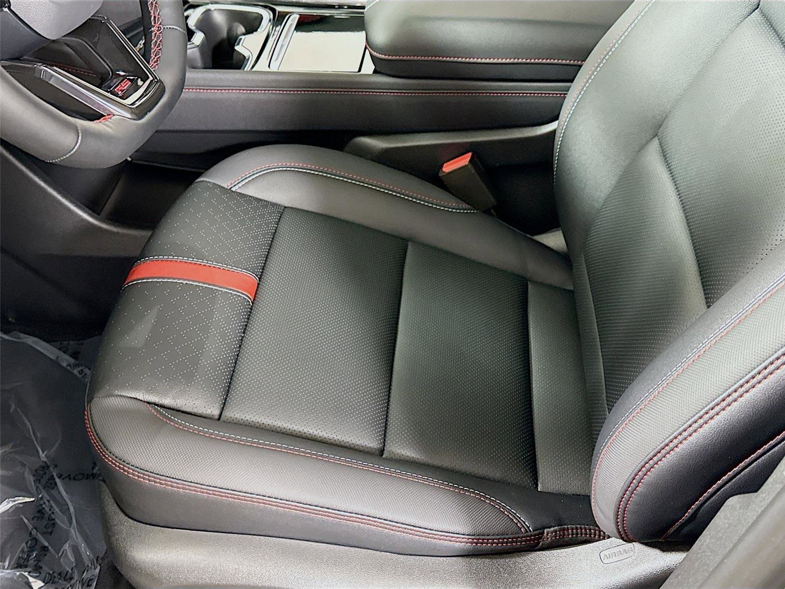 New 2026 Chevrolet Traverse RS image 15