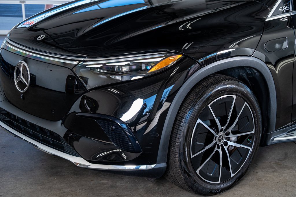 Used 2023 Mercedes-Benz EQS 450+ SUV image 12