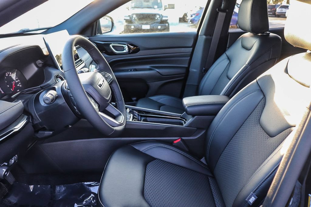 New 2026 Jeep Compass Latitude AWD/4WD image 20