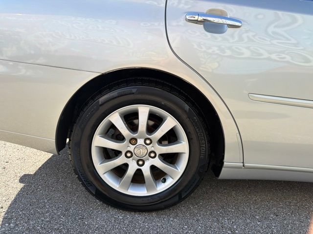 Used 2002 Lexus ES 330 w/ Premium Pkg FWD image 31