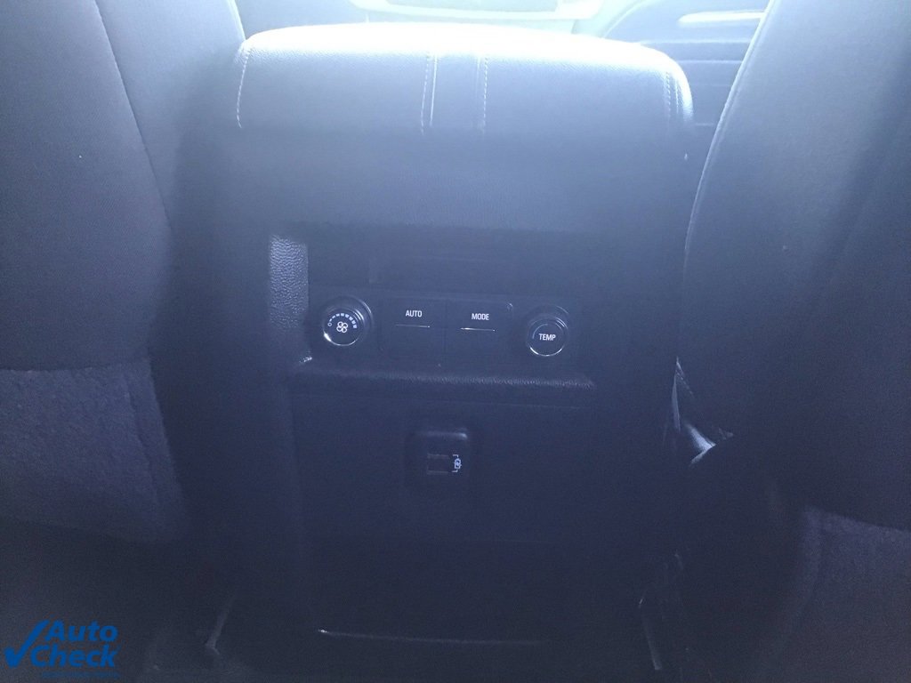 Used 2019 Chevrolet Traverse LT w/ LPO, Floor Liner Package image 19